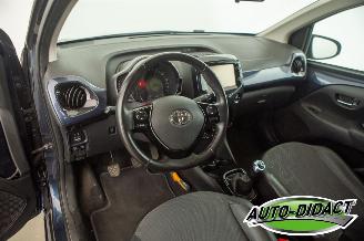 Toyota Aygo 1.0 X-Joy Navi Camera Clima VVT-i picture 24