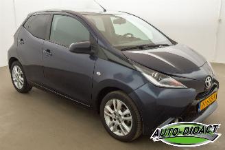 Toyota Aygo 1.0 X-Joy Navi Camera Clima VVT-i picture 2