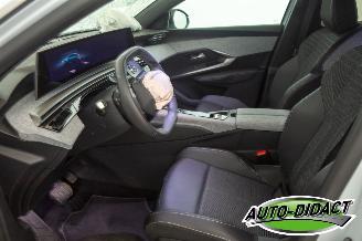 Peugeot e-3008 73 kWh 48.790 km NAP Allure Avantage 210 picture 22