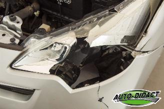 Toyota Verso S 1.3 VVT-i  Automaat Camera Clima Aspiration picture 30