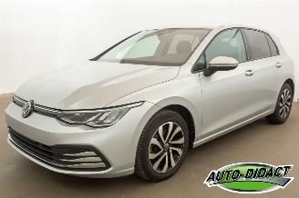 Voiture accidenté Volkswagen Golf 1.0 Navi Camera 122.175 km Active 2023/3