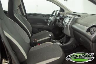 Toyota Aygo 1.0 VVT-i 69.877 km NAP Camera Clima X-Play picture 18