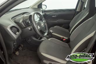 Toyota Aygo 1.0 VVT-i 69.877 km NAP Camera Clima X-Play picture 23