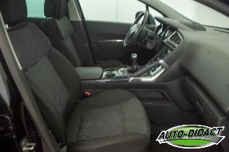 Peugeot 3008 1.6 VTi Clima Pano Première picture 21
