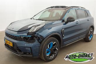 krockskadad bil auto Lynk & Co 01 1.5 105kW Automaat Pano Camera 2022/3