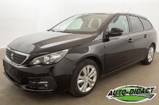 škoda osobní automobily Peugeot 308 1.2 PureTech Navi Pano Blue Lease Executive Id	174281 2018/11