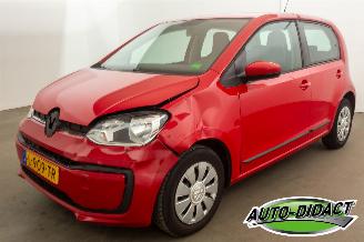 krockskadad bil auto Volkswagen Up! 1.0 move up! 2017/1