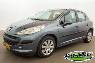 Voiture accidenté Peugeot 207 1.4-16V Airco Color-line 2007/10