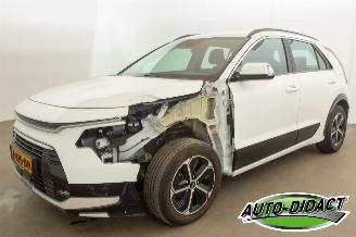 uszkodzony samochody osobowe Kia Niro 1.6 GDi Hybrid Automaat Digi Dash Camera DynamicLine 2024/4