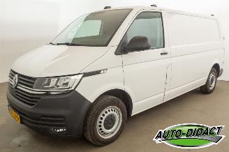krockskadad bil bedrijf Volkswagen Transporter 2.0 TDI L2H1 Navi Airco 2023/1