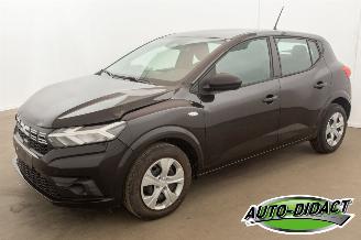 Vaurioauto  passenger cars Dacia Sandero 1.0 49kW 31.432 km 2024/12
