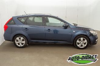 Kia Cee d 1.4 CVVT Navi Airco picture 32
