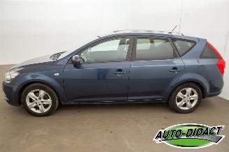 Kia Cee d 1.4 CVVT Navi Airco picture 31