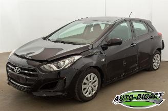 Auto incidentate Hyundai I-30 1.4 Airco 64.356 km 2016/5