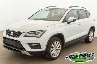 krockskadad bil auto Seat Ateca 1.6 TDI Navi Camera Clima Style 2020/2