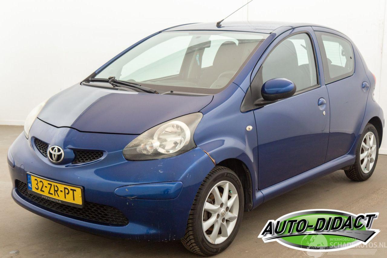 Toyota Aygo 1.0-12V +