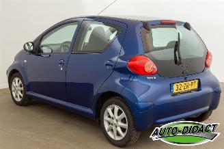 Toyota Aygo 1.0-12V + picture 3