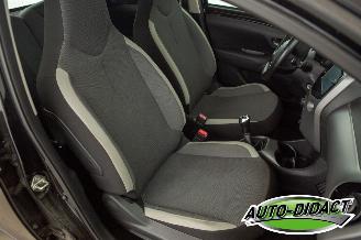 Toyota Aygo 1.0 VVT-i x-play 54.512 km Airco Camera picture 13