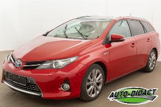 Schadeauto Toyota Auris Touring Sports 1.8 Hybrid Automaat Pano Camera Navi 2015/8