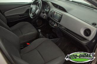Toyota Yaris 1.3 VVT-i Airco Camera Active picture 13