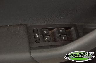 Skoda Octavia 1.6 TDI Automaat Navi Clima Ambition picture 9