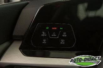Volkswagen Golf 2.0 TDI 85kW Digi Dash Navi Life Business picture 9