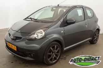 Damaged car Toyota Aygo 1.0-12V Airco Comfort 2006/10