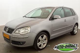 Damaged car Volkswagen Polo 1.4-16V Airco Navi Comfortline 2008/7