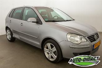 Volkswagen Polo 1.4-16V Airco Navi Comfortline picture 2