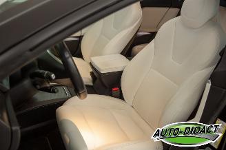 Tesla Model S 75D Base AWD 386kW Pano Leder 122.475 km picture 22