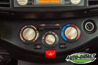 Nissan Micra 1.2 Automaat Airco Visia picture 8