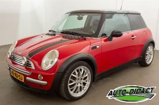 Damaged car Mini Cooper 1.6 Airco Pepper 2001/7