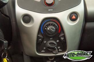 Peugeot 108 Cabrio 1.0 VTi Airco Active Top picture 8
