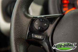 Peugeot 108 1.0 VTi Active Top picture 25