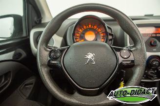 Peugeot 108 Cabrio 1.0 VTi Airco Active Top picture 5