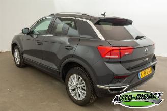 Volkswagen T-Roc 1.0 TSI Digi Dash Navi Camera Clima Style Business picture 3