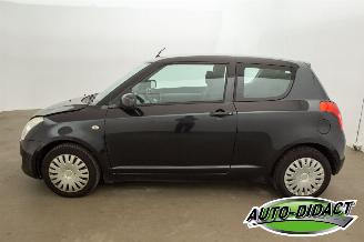 Suzuki Swift 1.3 Airco Cool picture 31