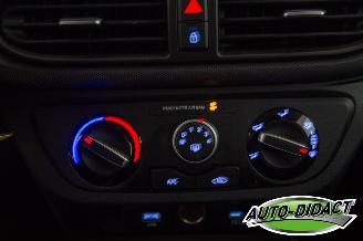 Hyundai I-10 1.0 Automaat 19.574 km Navi Camera Airco Comfort picture 10