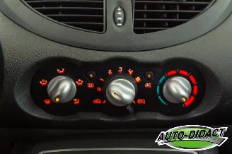 Renault Twingo 1.2-16V Airco Collection picture 7
