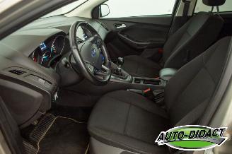 Ford Focus 1.5 TDCi 77.730 km Carpas Navi Airco Trend picture 26