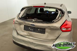 Ford Focus 1.5 TDCi 77.730 km Carpas Navi Airco Trend picture 34