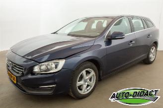 Coche accidentado Volvo V-60 1.6 T3 Automaat Navi Clima Momentum 2015/5
