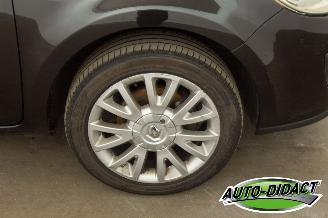 Renault Clio 1.2-16V Airco Special Rip Curl picture 27