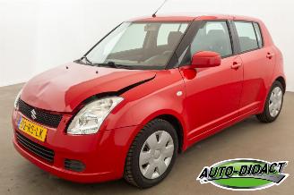 skadebil auto Suzuki Swift 1.3 Airco 107.231 km NAP GLS 2005/8
