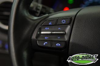 Hyundai Kona 64 kWh SOH 100% EV Comfort Camera Clima picture 16