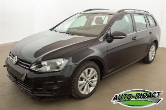 Vaurioauto  passenger cars Volkswagen Golf 1.6 TDI 81kW Navi Clima Trendline 2016/1