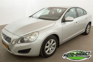 Voiture accidenté Volvo S-60 1.6 T4 Automaat Navi Clima 2011/9