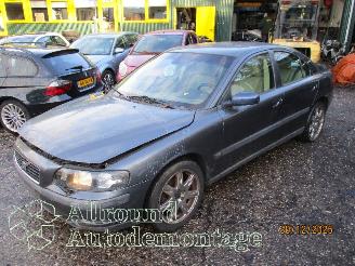 Vrakbiler auto Volvo S-60 S60 I (RS/HV) Sedan 2.4 20V 140 (B5244S2) [103kW]  (07-2000/04-2010) 2004/8