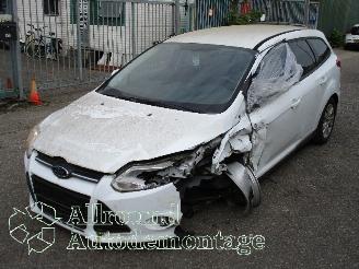 Dezmembrări autoturisme Ford Focus Focus 3 Wagon Combi 1.0 Ti-VCT EcoBoost 12V 125 (M1DA(Euro 5)) [92kW] =
 (02-2012/05-2018) 2014