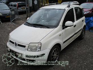 Démontage voiture Fiat Panda Panda (169) Hatchback 1.2, Classic (169.A.4000(Euro 5)) [51kW]  (03-20=
10/08-2013) 2011